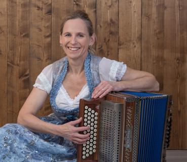 Ticket Workshop V | Steirische Harmonika mit Barbara Steinger